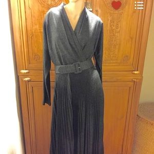 MAKE OFFER Vintage Grey wool pleated dress w belt